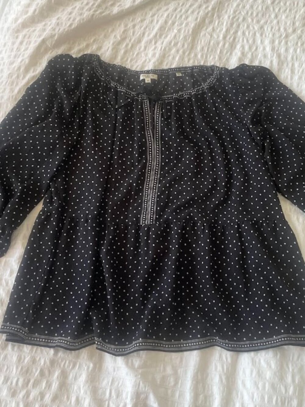 MAX STUDIO 2x black/white Polka Dot Tie Neck Top